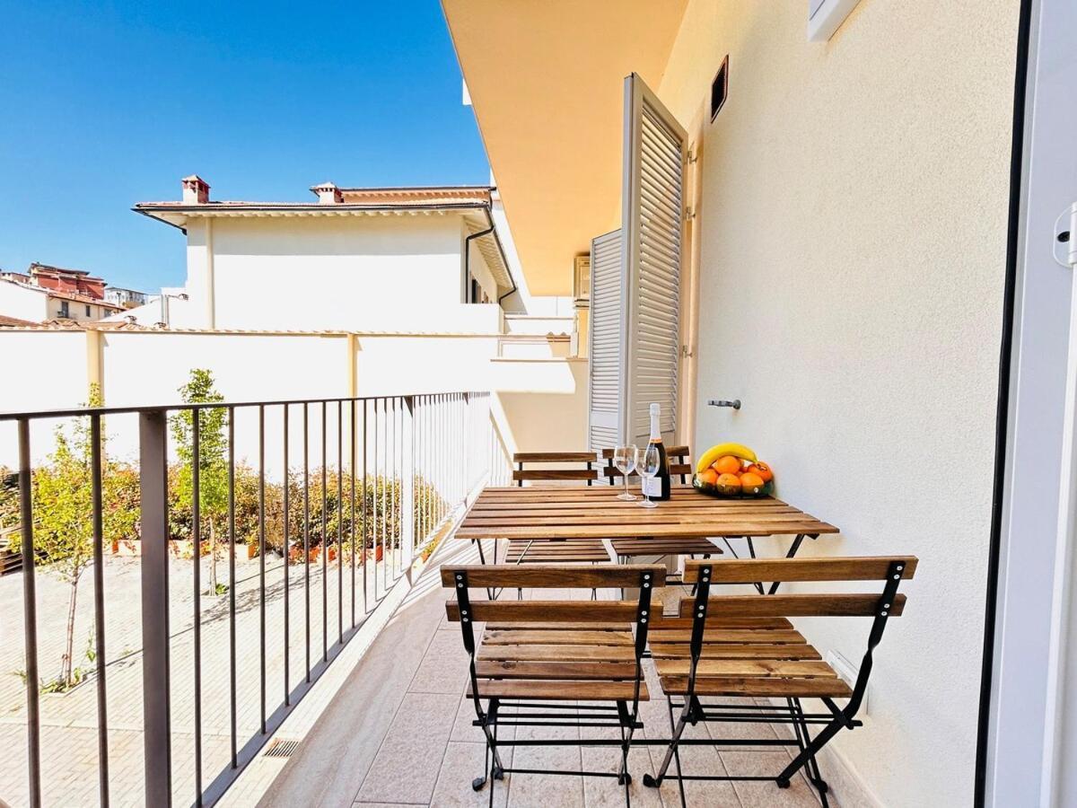 פירנצה Homeby, Terrace Apartment Francesca מראה חיצוני תמונה